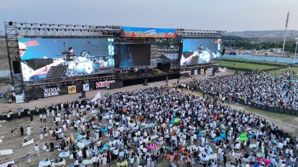 宝货配资 2025宁夏水洞沟九点音乐节激情开唱 燃爆夏日狂欢